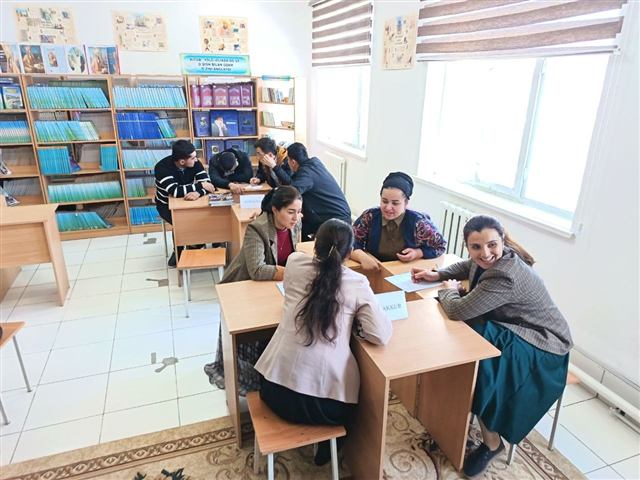 Avitsenna o'quv zalida bilimlar musobaqasi