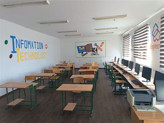 Axborot texnologiyalari kompyuter xonasi