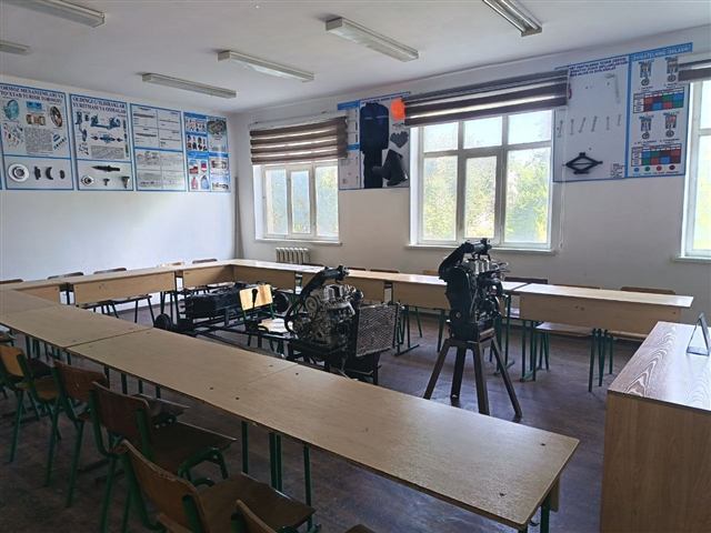 Avtomobil dvigatellari amaliyot xonasi